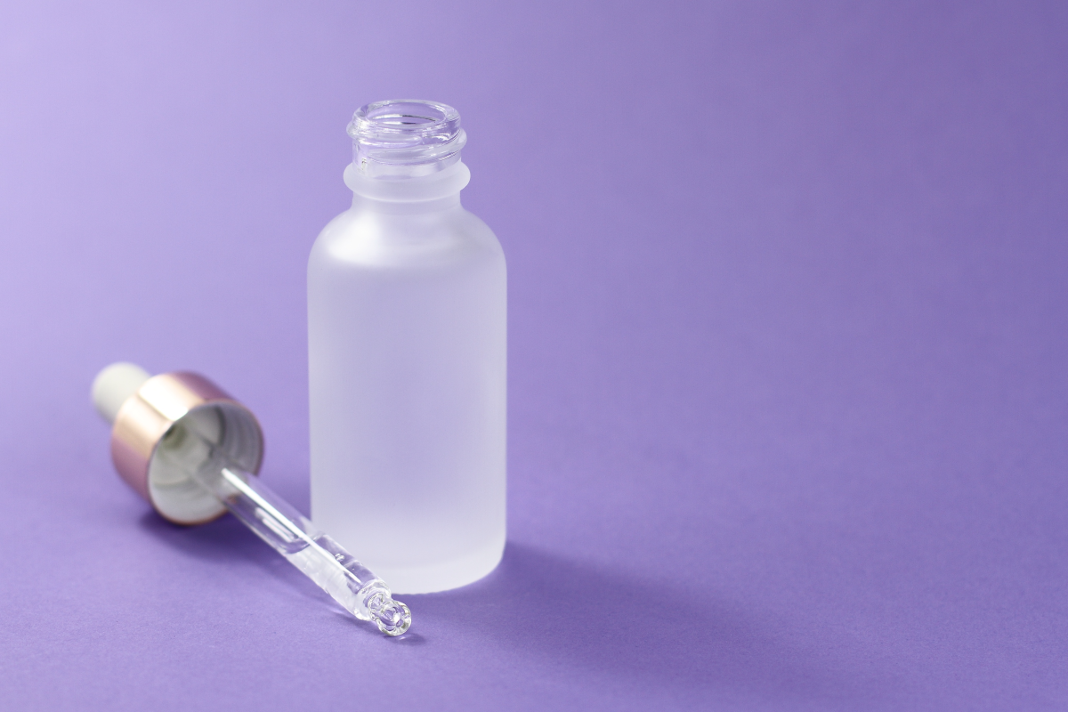 Serum s azelaičnom kiselinom koja njeguje i masnu, ali i zrelu kožu.