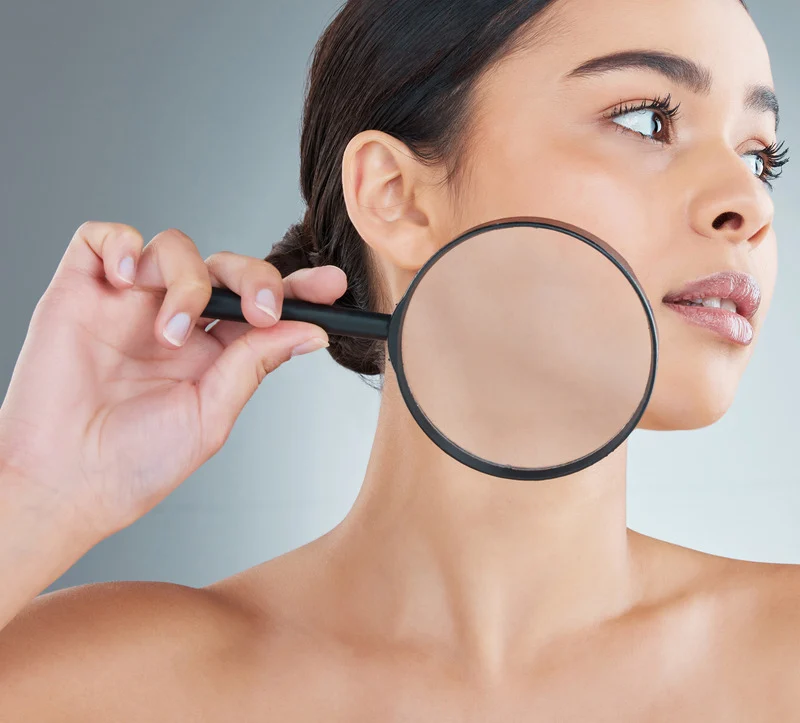 Svijetloputa djevojka