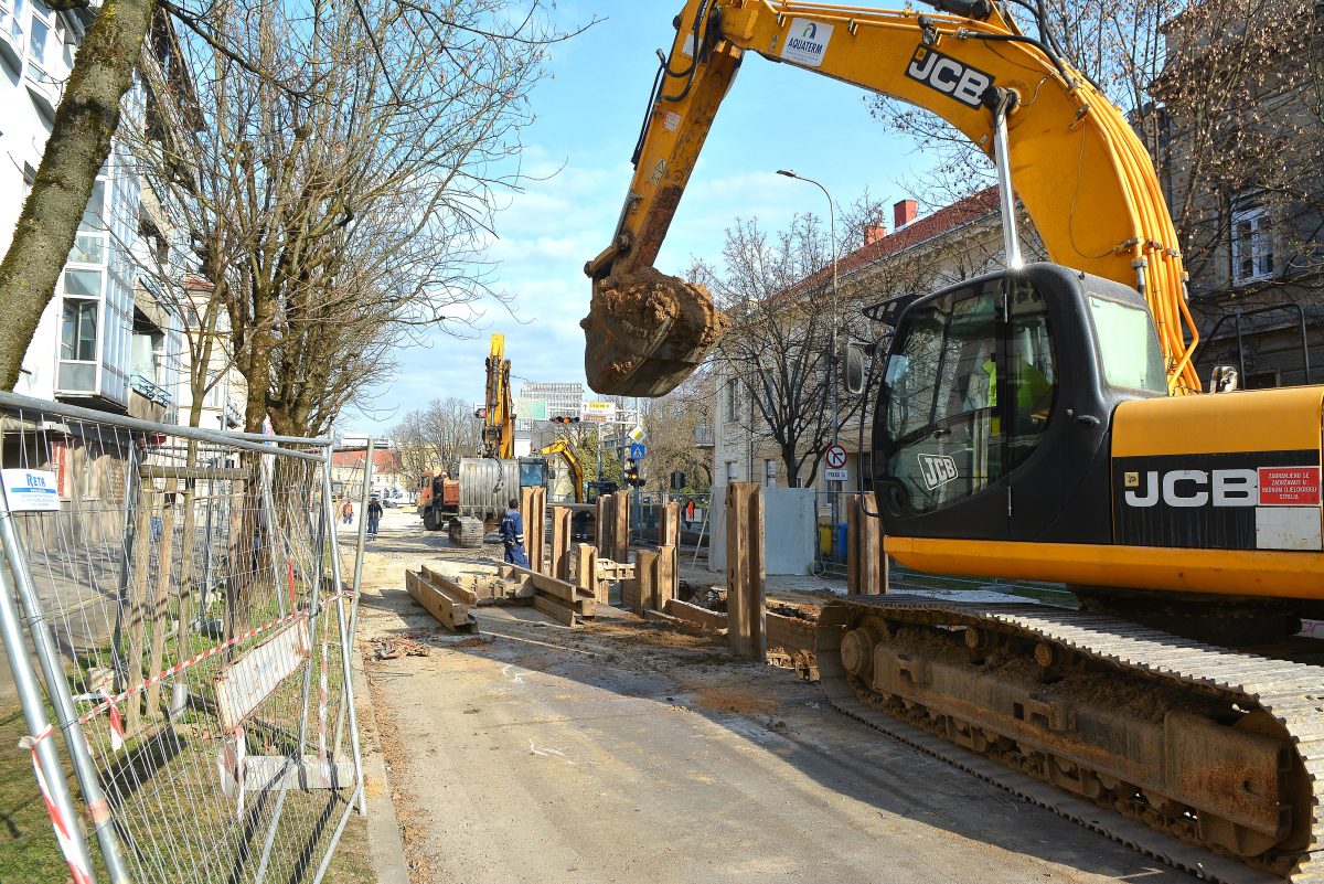 Radovi na Aglomeraciji otežavaju promet u Karlovcu, najkritičnije Domobranska